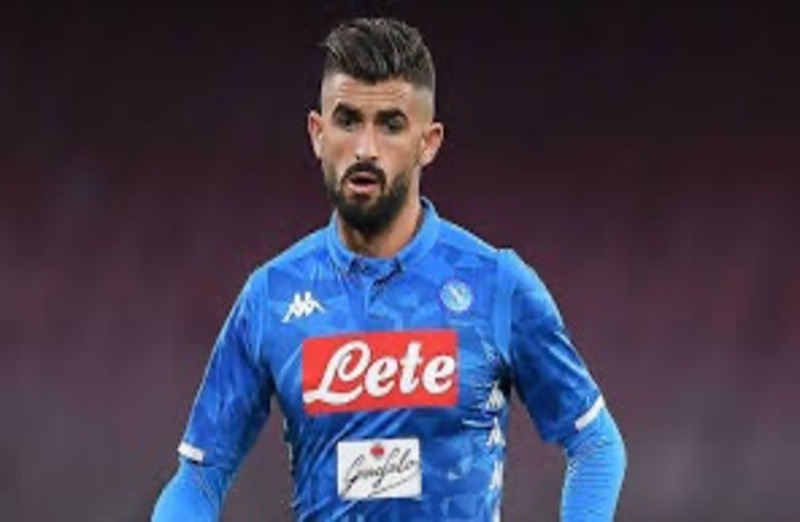 Chân sút gây ấn tượng bởi khả năng phòng ngự mạnh mẽ