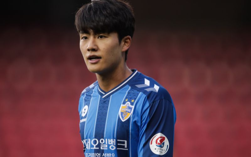 Chân sút trẻ sở hữu khả năng phòng ngự vô cùng chắc chắn 